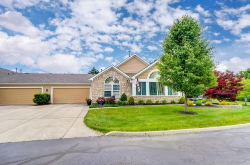 2680 Prestwick Village Cir, Springfield, OH 45503-7121