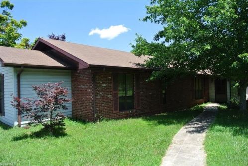 7505 Divaldi St, Lewisville, NC 27023-9666