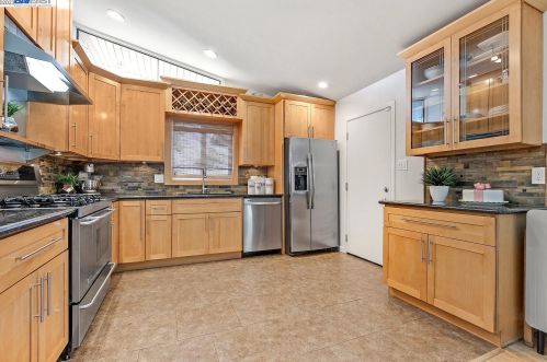 1649 Spruce St, Livermore, CA 94551-1919