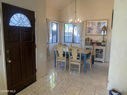 2429 Rdg Vw Ct, Simi Valley CA 93065-1923 exterior