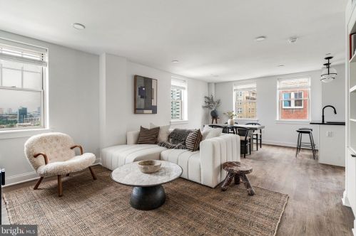 301 19th St, Philadelphia, PA 19103-0011