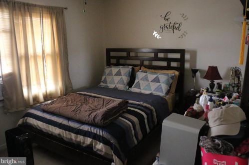 1156 33 St, Camden NJ  08105-4305 exterior