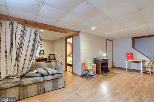 3074 Todd Ln, Lancaster PA  17601-1352 exterior