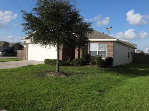 7203 Enclave Hill Ln, Richmond TX  77469-4380 exterior