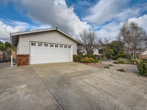 884 Red Hill Ln, San Marcos, CA 92069-1942