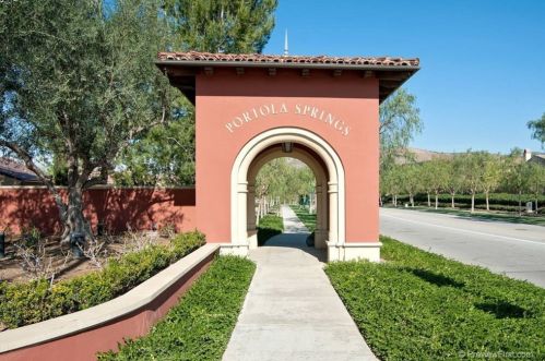 38 Latitude, Irvine CA  92618-8821 exterior