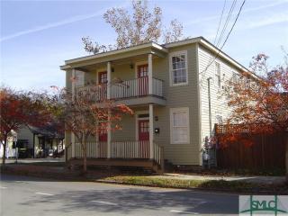 616 Price St, Savannah, GA 31401-5845