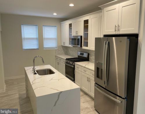 5732 16th St, Philadelphia PA  19141-1702 exterior