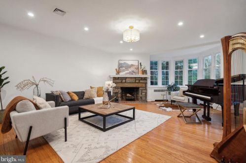 426 Durham St, Philadelphia PA  19119-1222 exterior