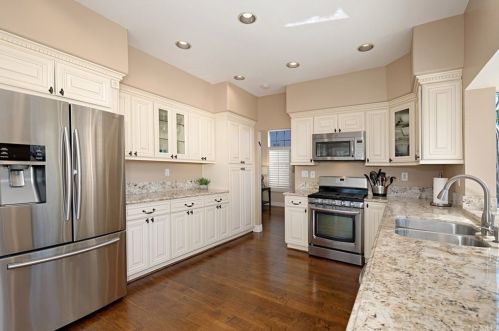 578 Eveningsong Ln, Anaheim CA  92808-1615 exterior