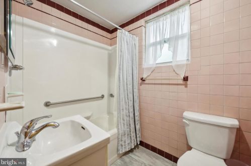 1636 12 St, Philadelphia PA 19148-1002 exterior