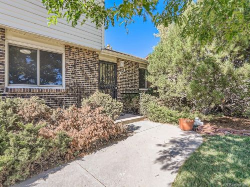 785 Mobile St, Denver, CO 80011-4546