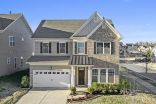 1369 Middlecrest Dr, Concord, NC 28027-2955