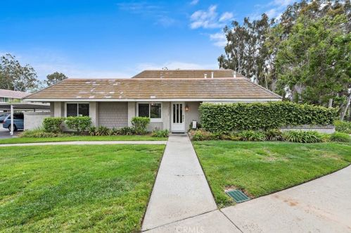 24825 Lakefield St, El Toro, CA 92630-2426