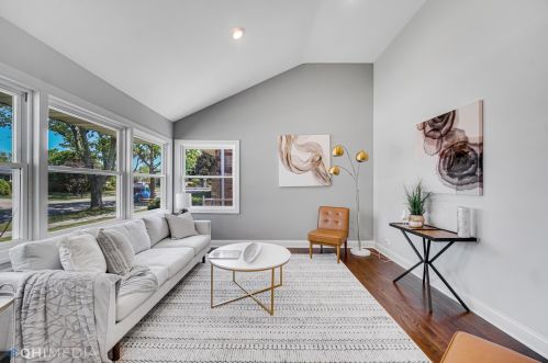 8632 Olcott Ave, Niles IL  60714-2022 exterior