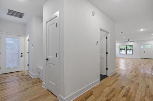 1821 Sylvania Ave, Fort Worth TX  76111-2740 exterior