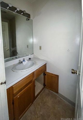 100 San Vincenzo Pl, Norwalk CT  06854-4315 exterior