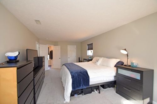 9655 Fallsridge Ct, Cincinnati OH 45231-2885 exterior