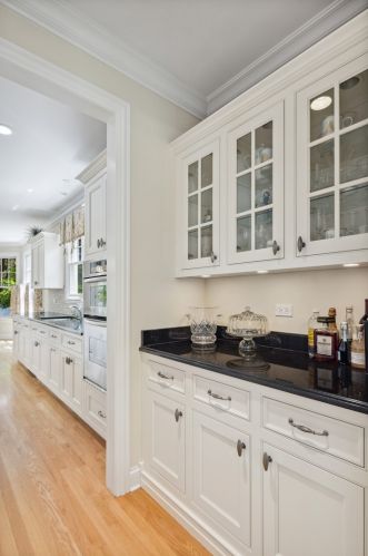 267 Middaugh Rd, Willowbrook IL  60514-1067 exterior