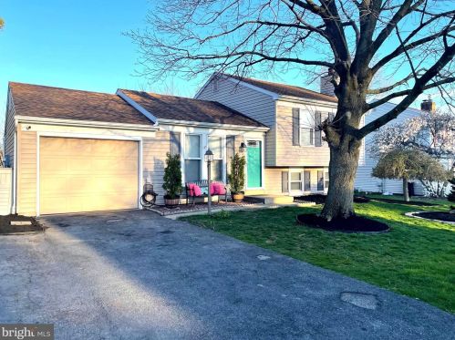 112 Warren Way, Lancaster, PA 17601-3318