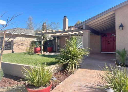 5474 Geoffrey Ave, Simi Valley CA  93063-4123 exterior