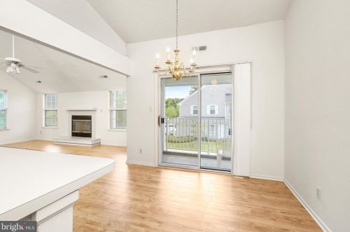 514 Eagles Chase Dr, Trenton NJ  08648-2539 exterior