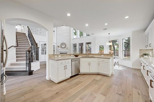 11112 Claro Vista Cv, Austin TX  78739-1917 exterior