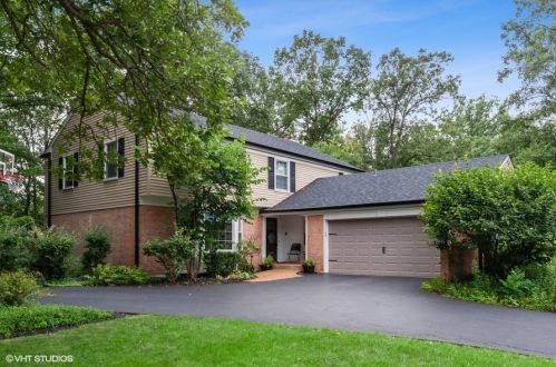 45 Kings Cross Dr, Half Day, IL 60069-3342