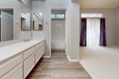 1204 Avenida Floribunda, San Jacinto CA  92583-5208 exterior