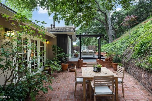 1408 Beaudry Blvd, Glendale CA  91208-1708 exterior