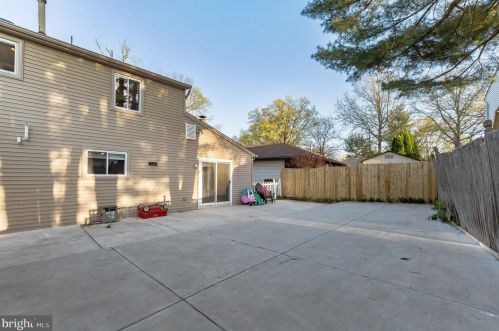 241 Nassau Dr, Tavistock NJ 08033-3976 exterior