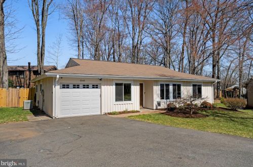 1545 Youngs Point Pl, Herndon, VA 20170-2859