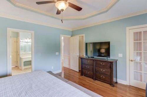 2721 Log Cabin Dr, Atlanta GA  30339-1546 exterior