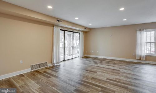 17 Valleybrook Dr, Lancaster PA  17601-4612 exterior