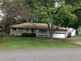 3007 Midland Dr, Erie, PA 16506-2637