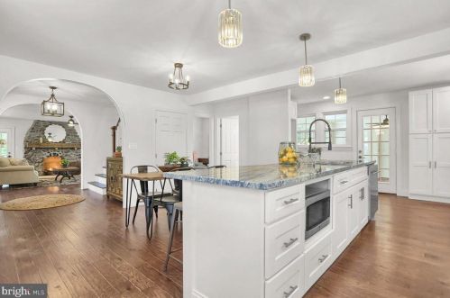 1604 Pine Rd, Carlisle PA  17015-9324 exterior