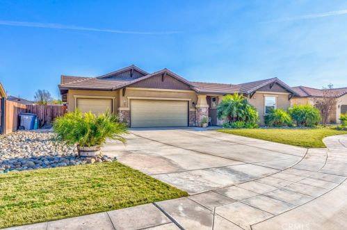 2409 Playa Ave, Fresno, CA 93727-6366