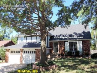 536 125th Ter, Olathe KS  66061-2726 exterior