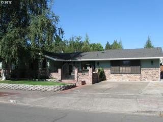 778 65 St, Springfield OR  97478-7073 exterior