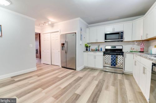 102 Mercer St, Gloucester, NJ 08030-1425