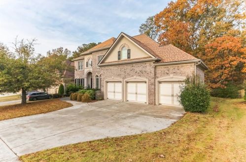 2835 Ivy Hill Dr, Buford, GA 30519-7923