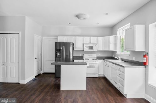 265 Mt Laurel Rd, Mount Laurel NJ  08054-9557 exterior