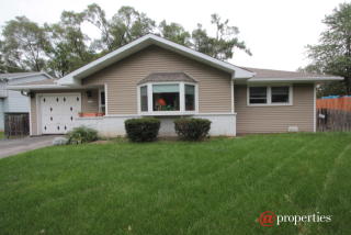 2422 Grand Ave, Third Lake, IL 60046