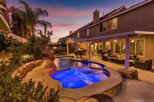 9564 Chandelle Way, Riverside CA  92508-6810 exterior