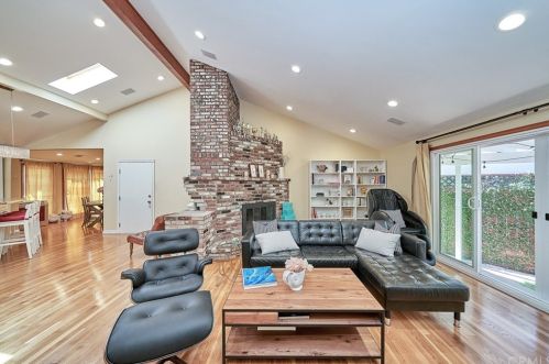 3004 Altura Ave, Glendale CA 91214-3602 exterior