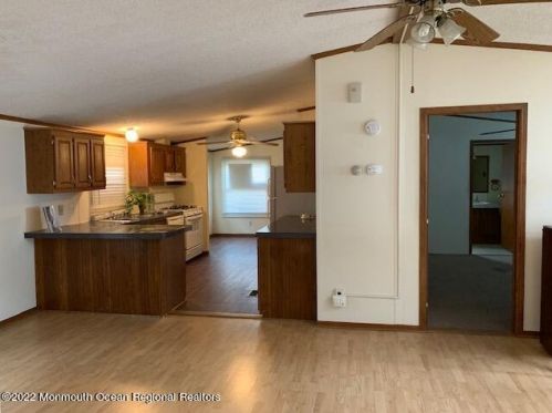 18 Pine Ridge Blvd, Lakehurst, NJ 08759-3527
