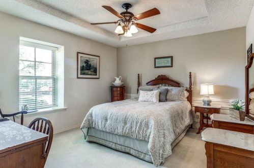 2101 Nob Hl, Carrollton TX 75006-2822 exterior