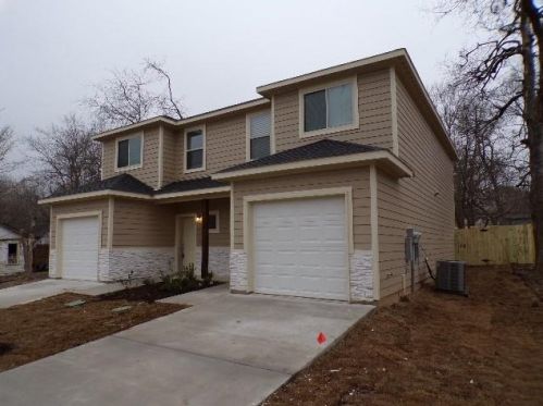 105 4th St, Bonham, TX 75418-4808