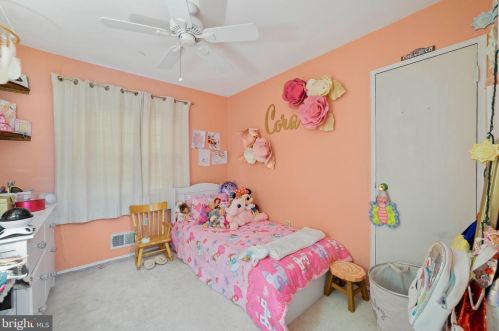 36 Copperfield Dr, Trenton NJ  08610-2031 exterior