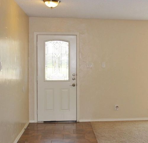 1402 Meadow Ln, Midlothian TX  76065-2010 exterior